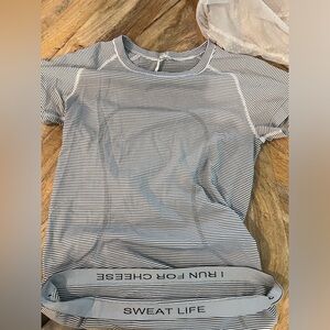 Lululemon top